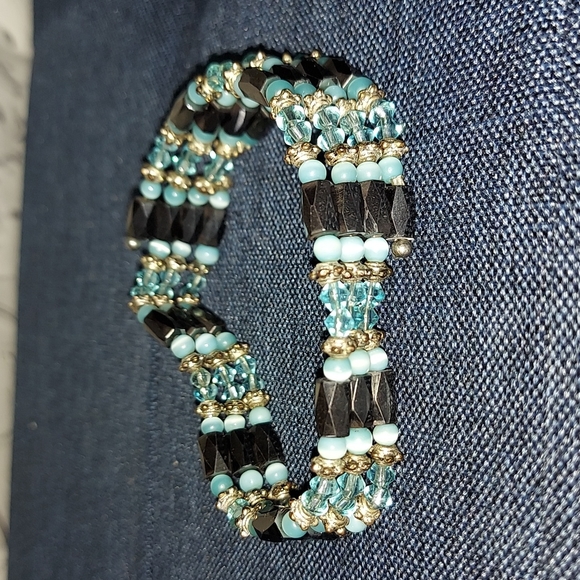 Magnetic Bracelets Necklace Jewelry - Picture 2 of 7